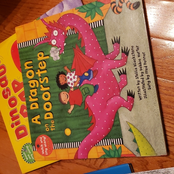 Dinosaur Rap with CD A dragon on the doorstep withCD - Picture 3 of 4